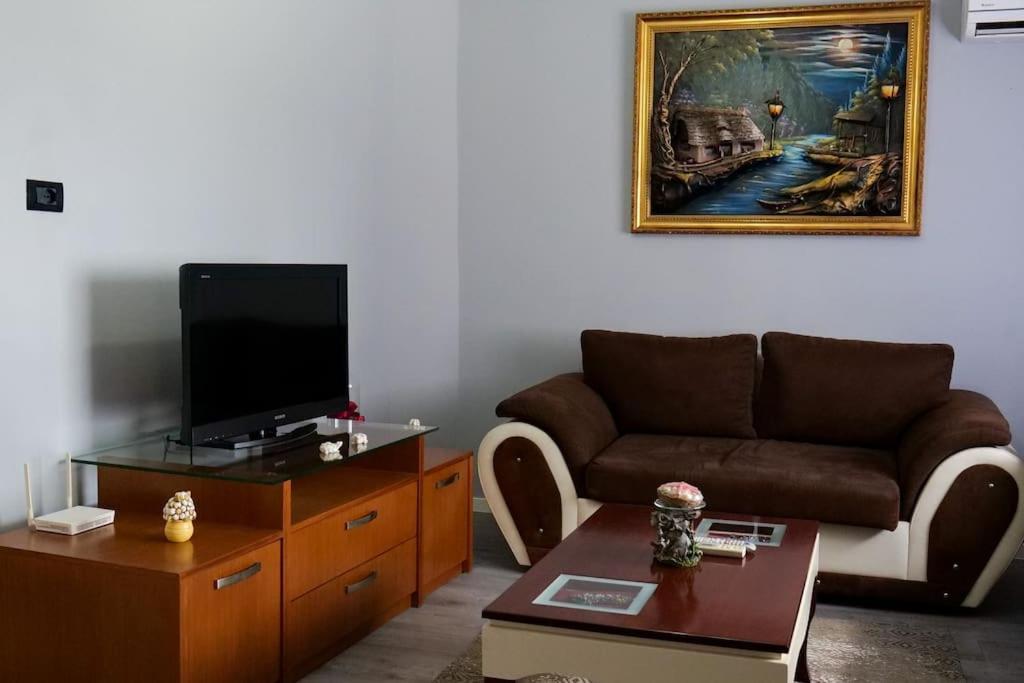 Kasmi Home Krujë Екстериор снимка